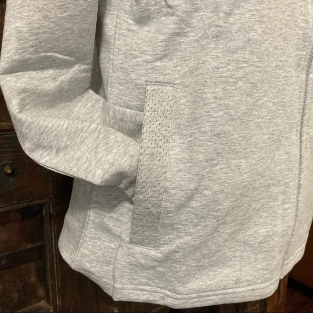 Women’s Puma Zip Up Hoodie Athletic Wear Grey Sweatshirt Medium NWT - Picture 4 of 14